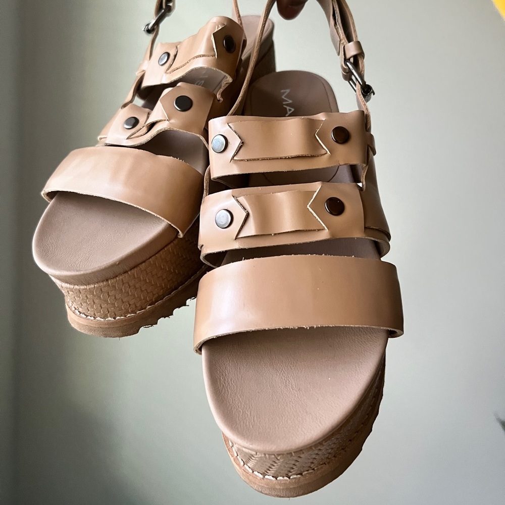 Makris Platform Sandal in Tan